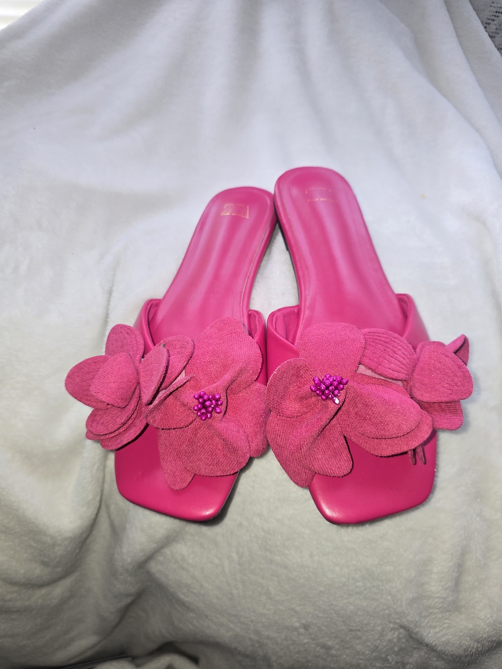 Zara Fuchsia Floral Slide Sandals